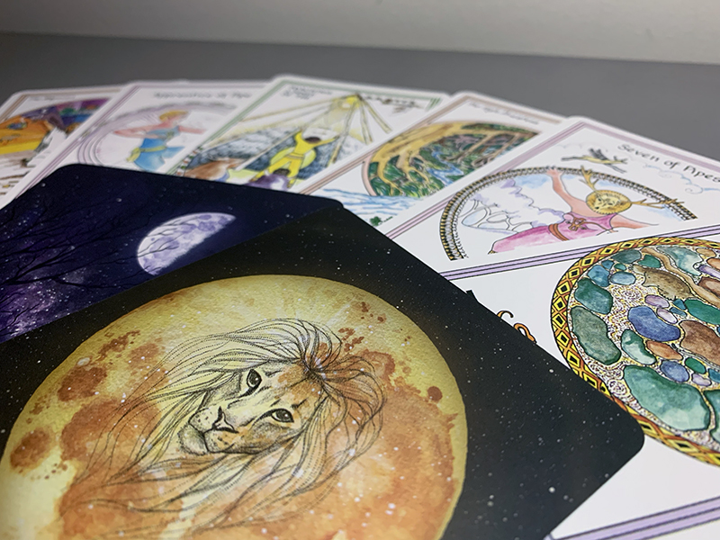 tarot and oracle cards